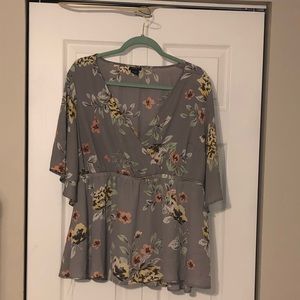 Flutter sleeve peplum top